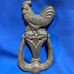 Share Small Rustic Cast Iron Rooster Doorknocker 7 1/2" tall 3 3/4" wide 0044